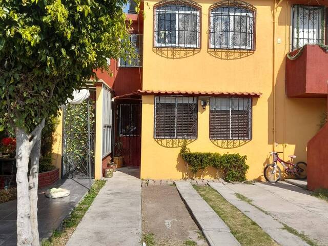 #CV 670 - Casa para Venta en Cuautitlán Izcalli - MC - 1