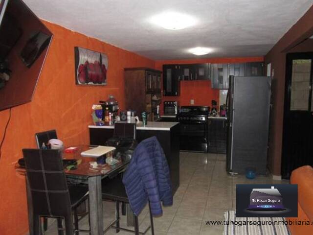 #CV 704 - Casa para Venta en Tultepec - MC - 2
