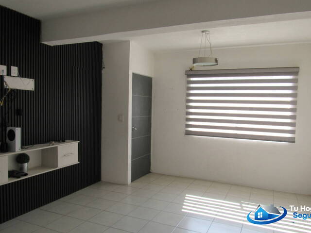 #CV 717 - Casa para Venta en Melchor Ocampo - MC