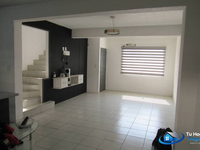 #CV 717 - Casa para Venta en Melchor Ocampo - MC - 2