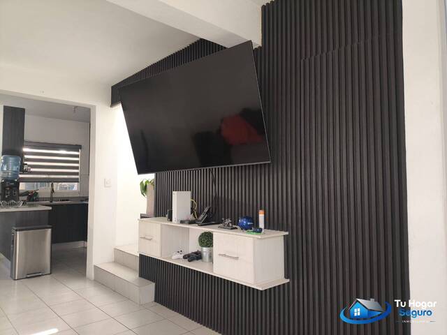 #CV 717 - Casa para Venta en Melchor Ocampo - MC